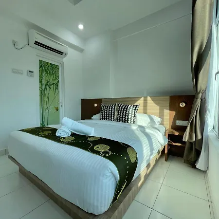 Century Suria Aparment Langkawi By Zervin Apartment Kuah Exterior photo