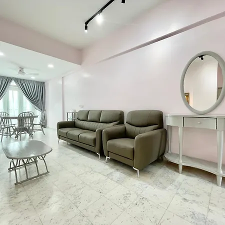 Century Suria Aparment Langkawi By Zervin Apartment Kuah Exterior photo