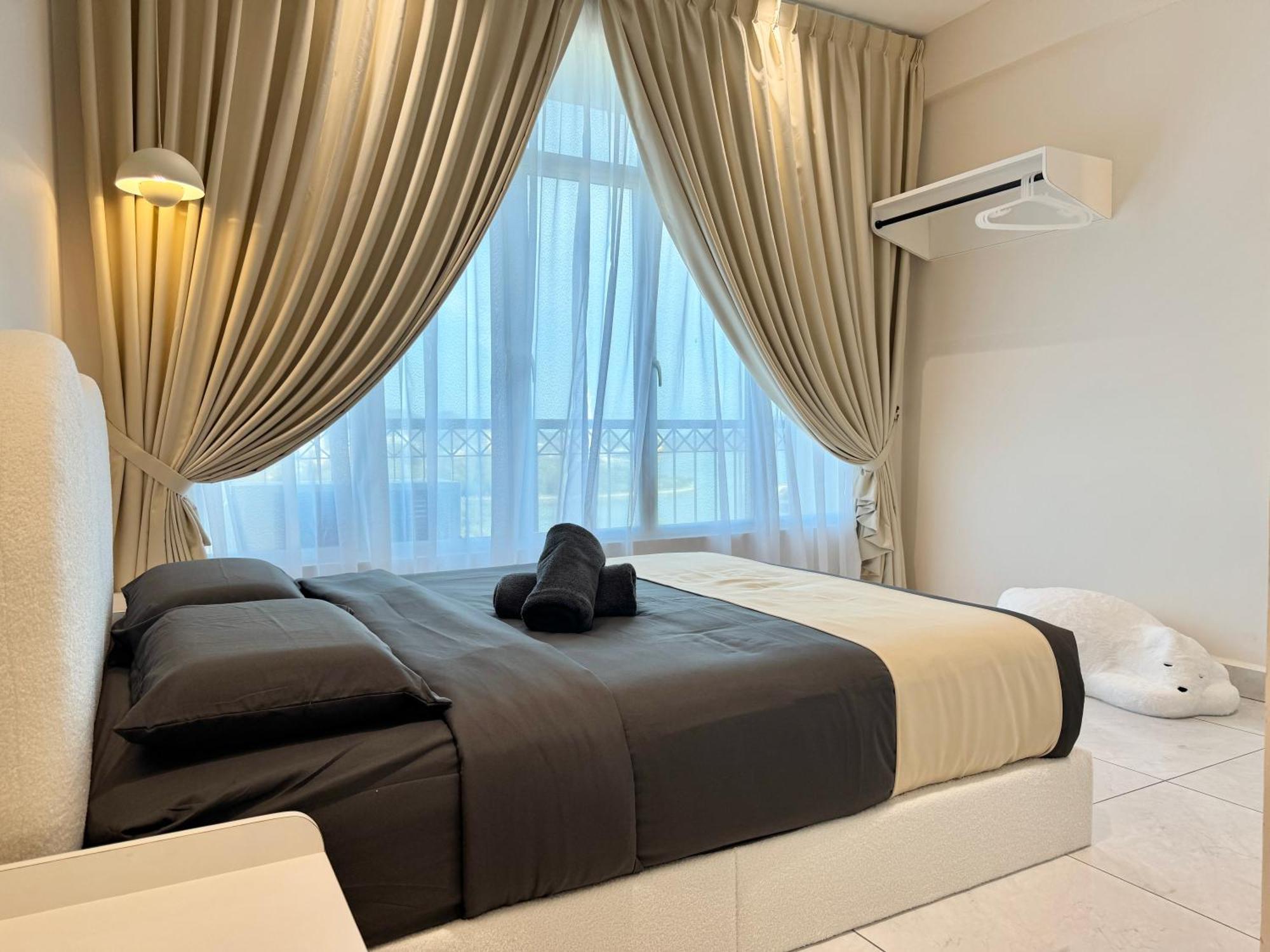 Century Suria Aparment Langkawi By Zervin Kuah